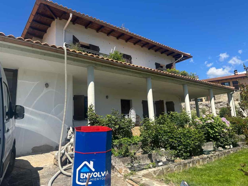 Aislamiento insuflado de chalet